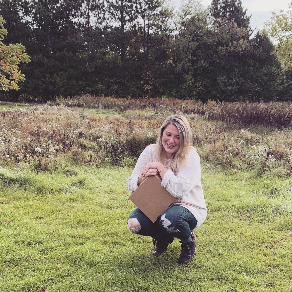 Meet your Posher, Caitlin